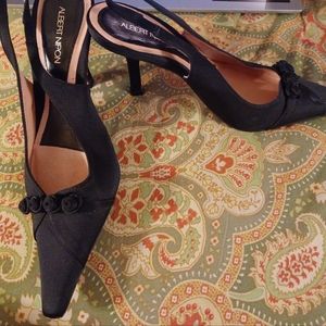 Albert Nipon 6.5 black slingbacks heels shoes
